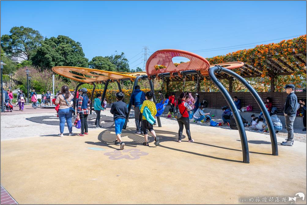 鶯歌 永吉公園 旋轉溜滑梯