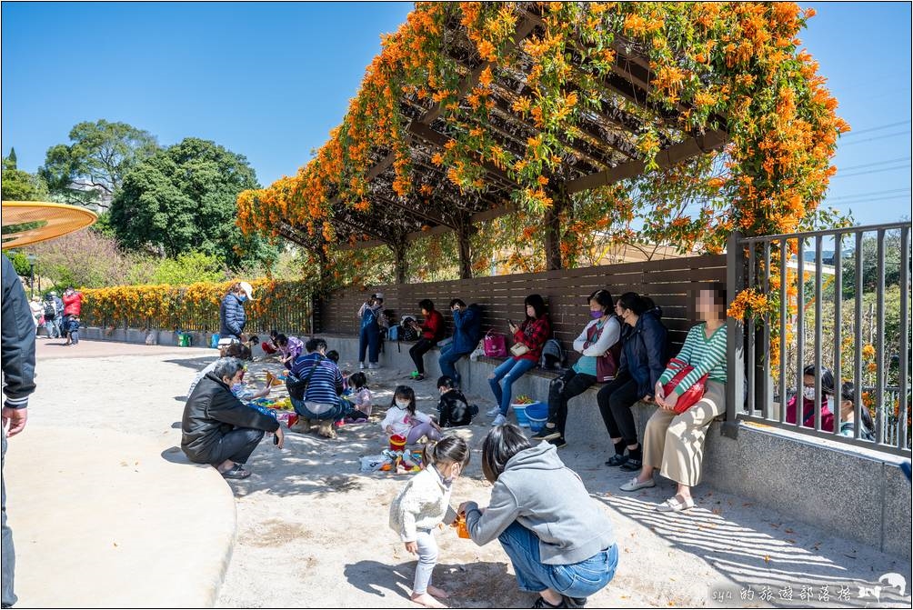 鶯歌 永吉公園 旋轉溜滑梯