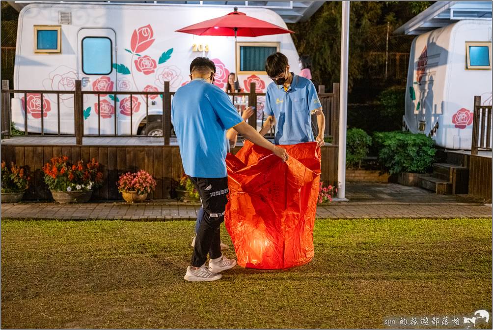 嘉義詩情花園露營車