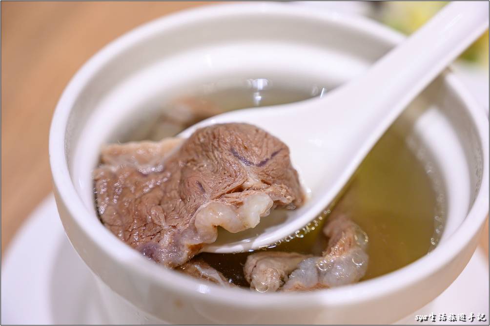 元盅牛肉湯