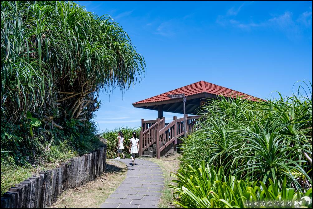 來到了地圖中的「鼻頭角海天亭」