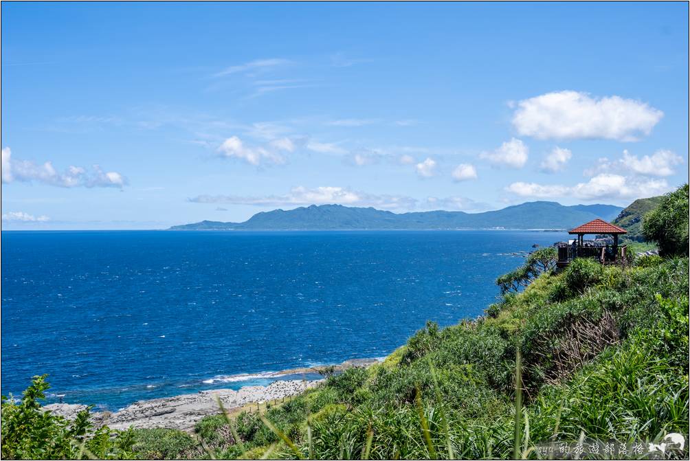 鼻頭角步道的沿岸海景