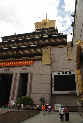 【南投 景點】中台禪寺 | 山谷間的佛國藝術