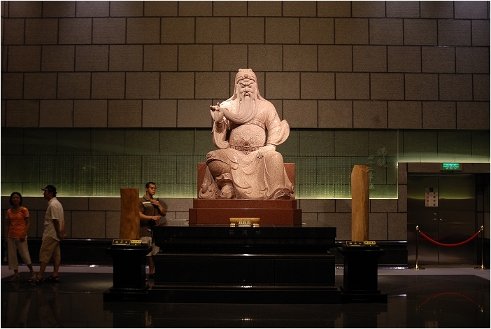 【南投 景點】中台禪寺 | 山谷間的佛國藝術