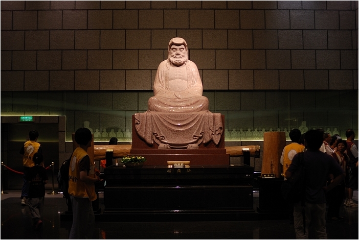 【南投 景點】中台禪寺 | 山谷間的佛國藝術
