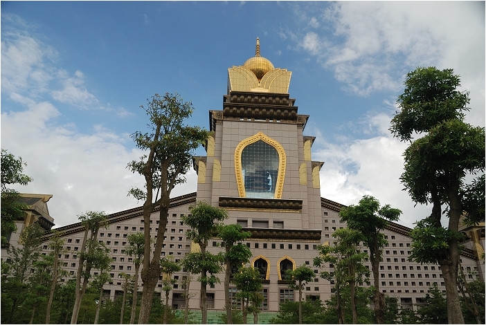 【南投 景點】中台禪寺 | 山谷間的佛國藝術