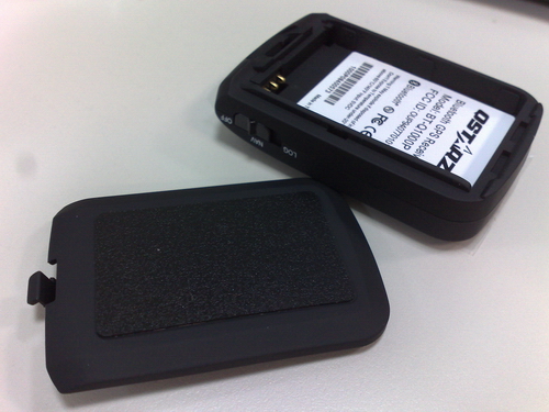 旅行記錄器+GPS藍牙接收器。QSTARZ Q1000P