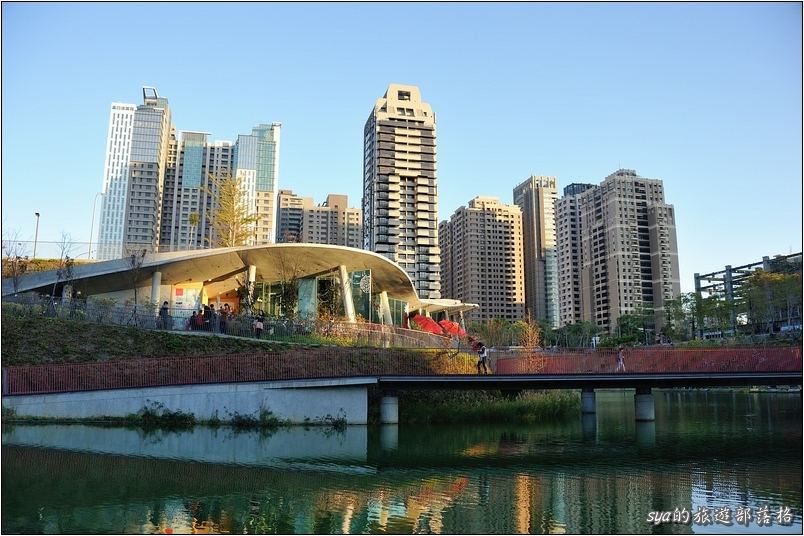 【台中 景點】秋紅谷生態公園 | 城市山谷中的一抹綠地