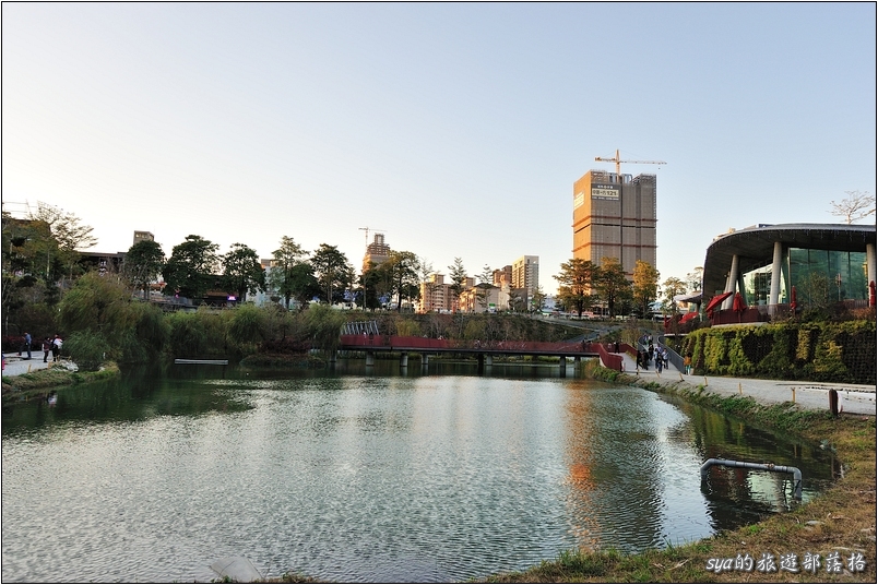 【台中 景點】秋紅谷生態公園 | 城市山谷中的一抹綠地