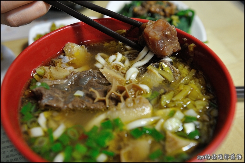 【宜蘭 排隊美食】老眷村牛肉麵 | 平價的美味選擇
