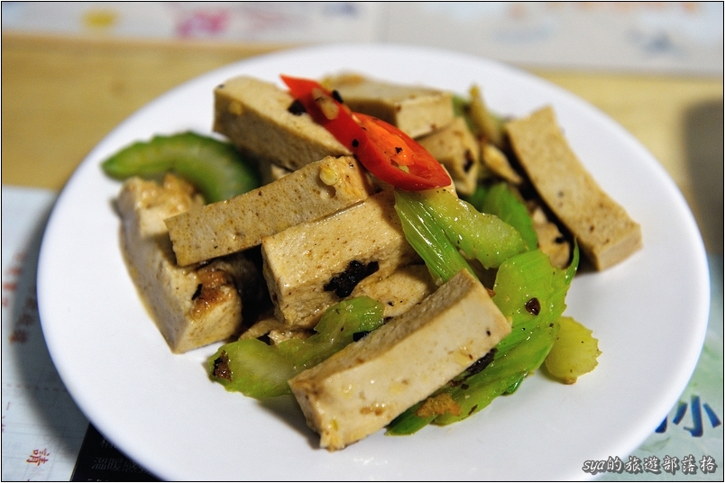 【宜蘭 排隊美食】老眷村牛肉麵 | 平價的美味選擇