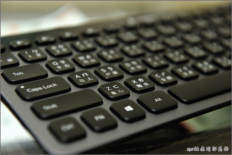 Ultrabook的好伙伴Logitech T630滑鼠 與 Logitech K810藍芽無線鍵盤