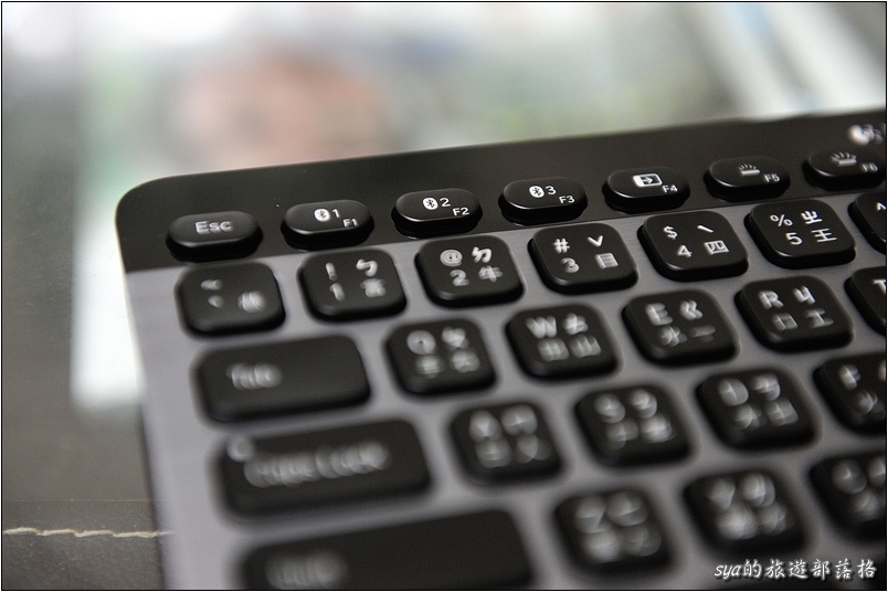 Ultrabook的好伙伴Logitech T630滑鼠 與 Logitech K810藍芽無線鍵盤
