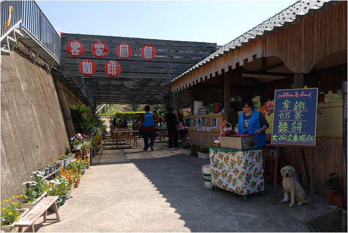 【苗栗大湖 景點】山頂果園農場 | 粉紅色的季節到大湖採草莓、神農獎獲獎果園