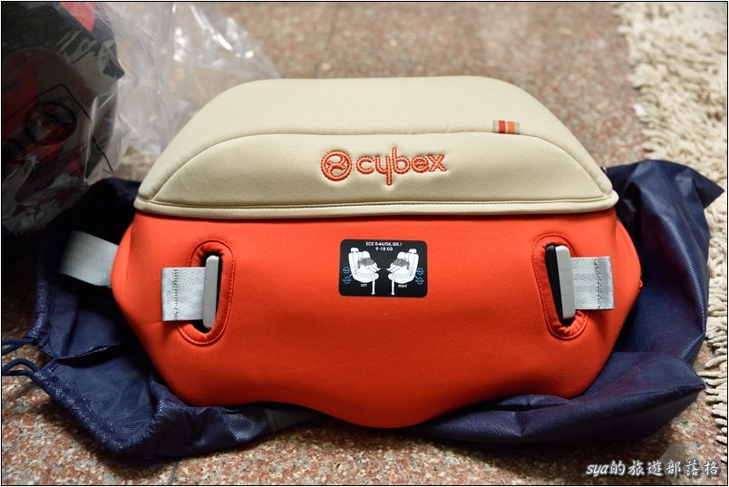 【開箱】汽車安全座椅。Cybex Sirona 0~4Y