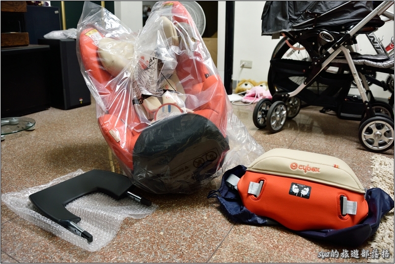 【開箱】汽車安全座椅。Cybex Sirona 0~4Y