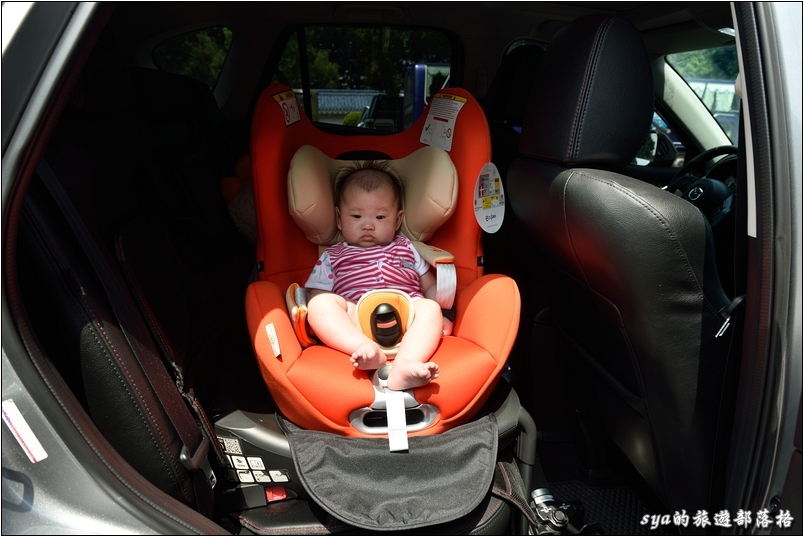 【開箱】汽車安全座椅。Cybex Sirona 0~4Y