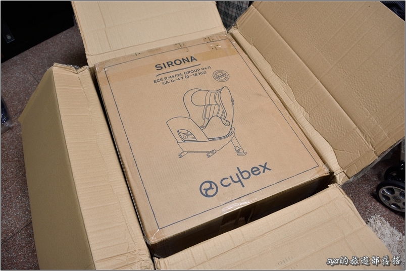 【開箱】汽車安全座椅。Cybex Sirona 0~4Y