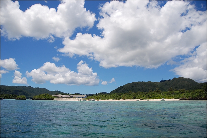 郵輪旅遊 - 石垣島岸上行程的參考景點 (川平灣、八重山民俗藝術村、金城燒肉店、公設市場)