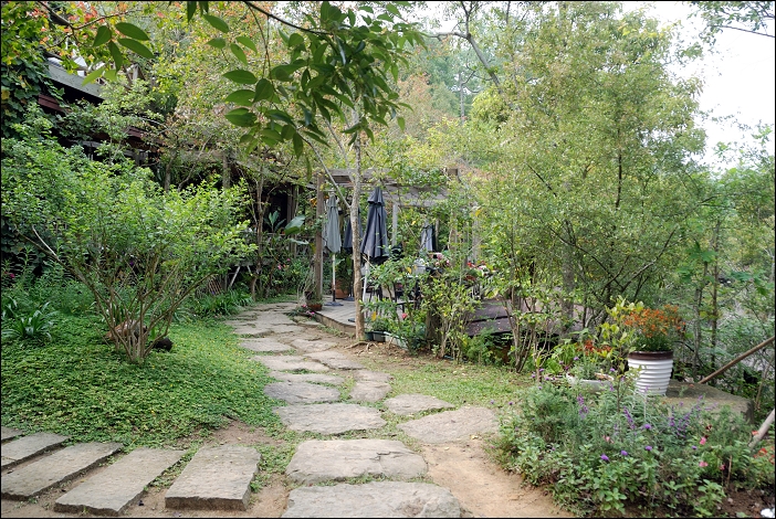 【苗栗 景觀餐廳】苗栗大湖。湖畔花時間