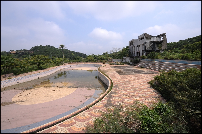【苗栗 景點】鹿廚坑桐花步道 | 頹圮的維也納
