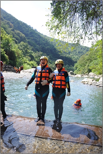 【花蓮 活動】激流中的步伐。砂婆礑溯溪