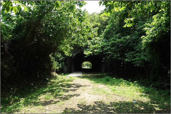 【苗栗 景點】崎頂子母隧道 | 斑駁的雙軌鐵道 (老衢觀海、北戶聚落)