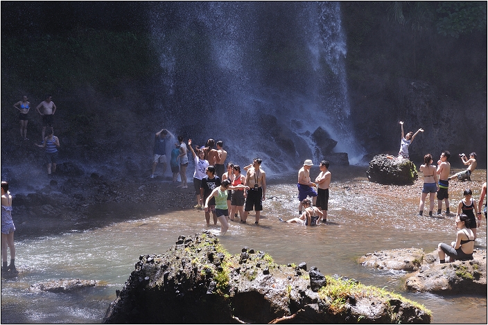 【帛琉】安得貌大瀑布（Ngardmau Waterfall） 與 迪翁格拉迪溪溯溪（Nqertebechel River）