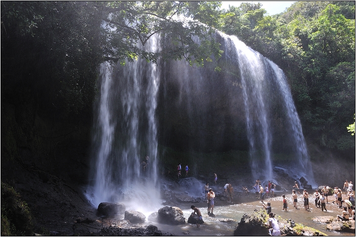 【帛琉】安得貌大瀑布（Ngardmau Waterfall） 與 迪翁格拉迪溪溯溪（Nqertebechel River）