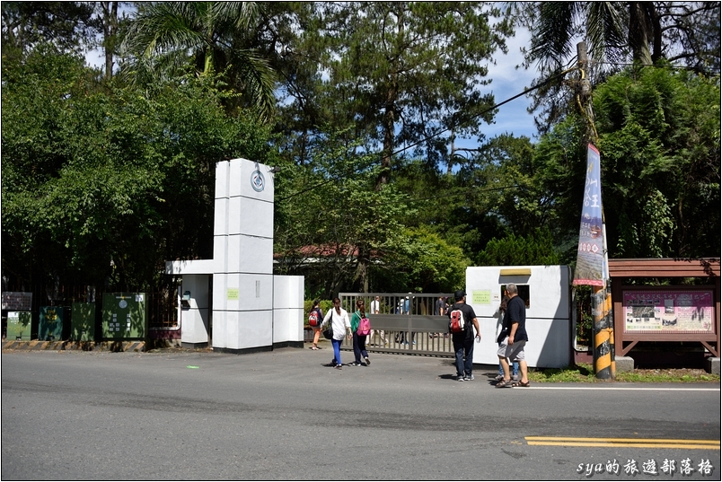 【南投 景點】霧社事件紀念碑 (莫那魯道抗日紀念碑)、霧社老街、公學校(現台電辦公室)