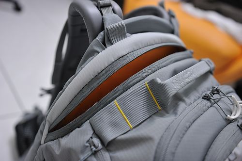 KATA UL-222 超輕量雙肩背包