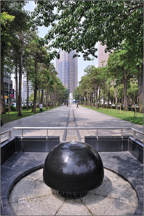 【台中 景點】經國綠園道 / 經國園道 / 草悟道