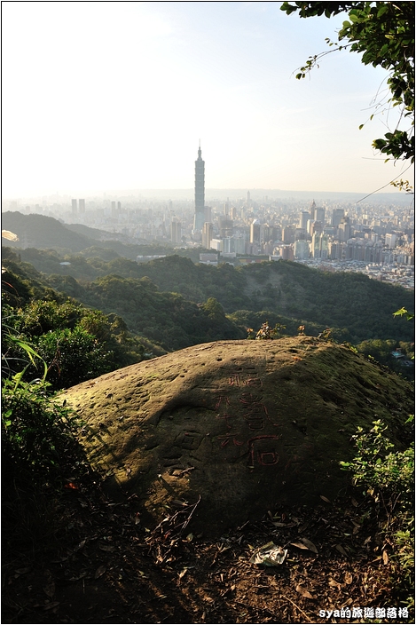 【台北 景點】虎山步道 | 夏季可賞螢火蟲，也可九五峰健行登頂遠眺101的夕照