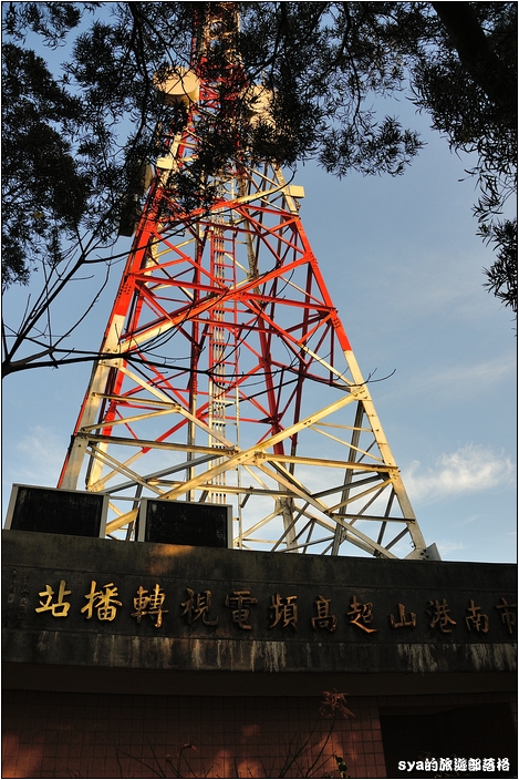 【台北 景點】虎山步道 | 夏季可賞螢火蟲，也可九五峰健行登頂遠眺101的夕照