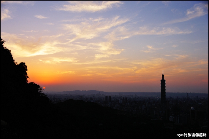 【台北 景點】虎山步道 | 夏季可賞螢火蟲，也可九五峰健行登頂遠眺101的夕照