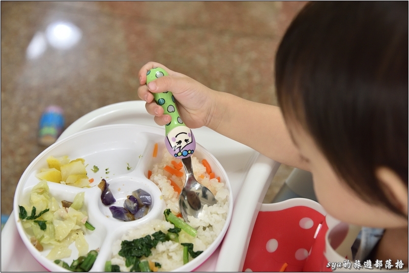 【親子用品推薦】Eat4Fun無毒兒童316不鏽鋼餐具 | 讓小朋友乖乖吃飯的好幫手
