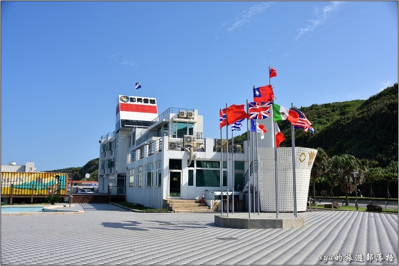 【台北石門 賞景住宿】和昇會館 | 位於北海岸的郵輪造型飯店與景觀餐廳