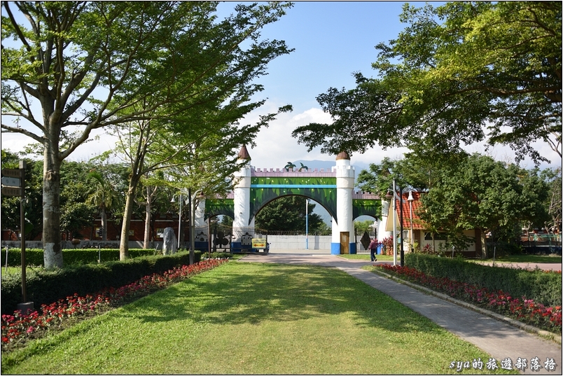 【花蓮 親子景點】知卡宣親水公園 | 冬天適合散步賞景、夏天適合親子玩水