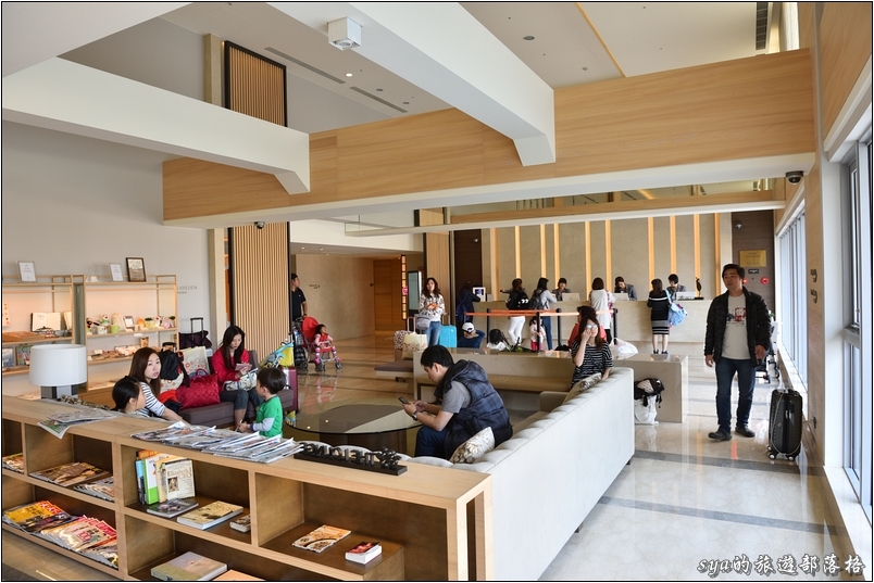 【台南 推薦親子飯店】COZZI 和逸 台南西門館 | 超好玩的兒童戶外遊戲區、超大圈小火車、賽車場地、沙坑
