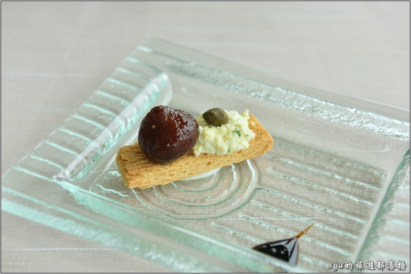 【南投埔里 推薦飯店】承萬尊爵酒店(原友山尊爵酒店) | 寬敞客房、旋轉餐廳(含菜單)、親子泳池