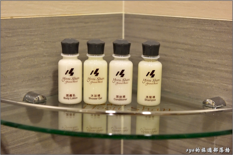 【南投埔里 推薦飯店】承萬尊爵酒店(原友山尊爵酒店) | 寬敞客房、旋轉餐廳(含菜單)、親子泳池
