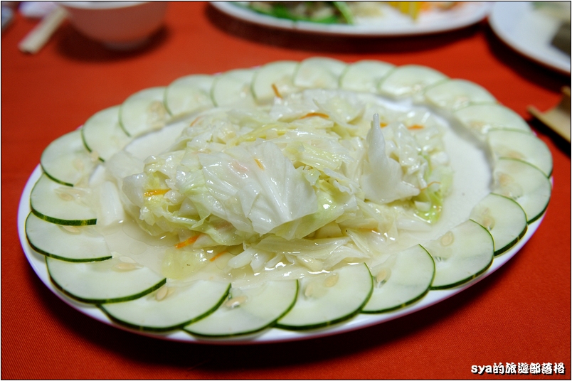 【阿里山】奮起湖大飯店 | 不只有著名的奮起湖鐵路便當，四季都有螢火蟲可以看唷！