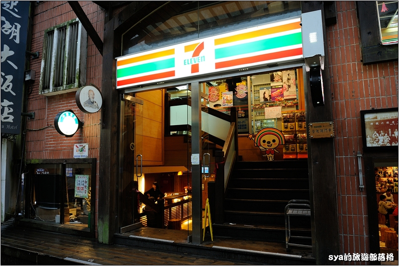 【阿里山】奮起湖大飯店 | 不只有著名的奮起湖鐵路便當，四季都有螢火蟲可以看唷！