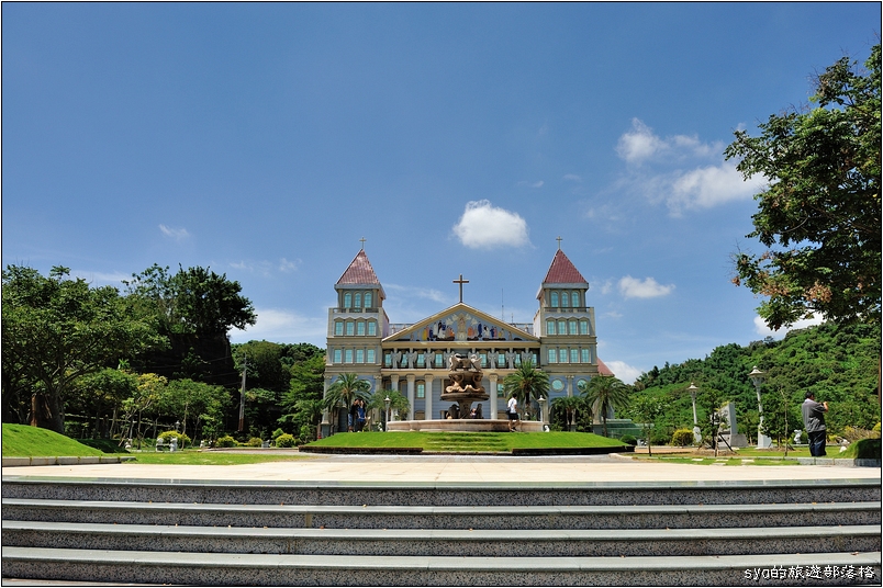 【台中】金陵山宗教藝術園區 | 至善園、白陽聖廟(一貫道祖師紀念館)、圓滿教堂