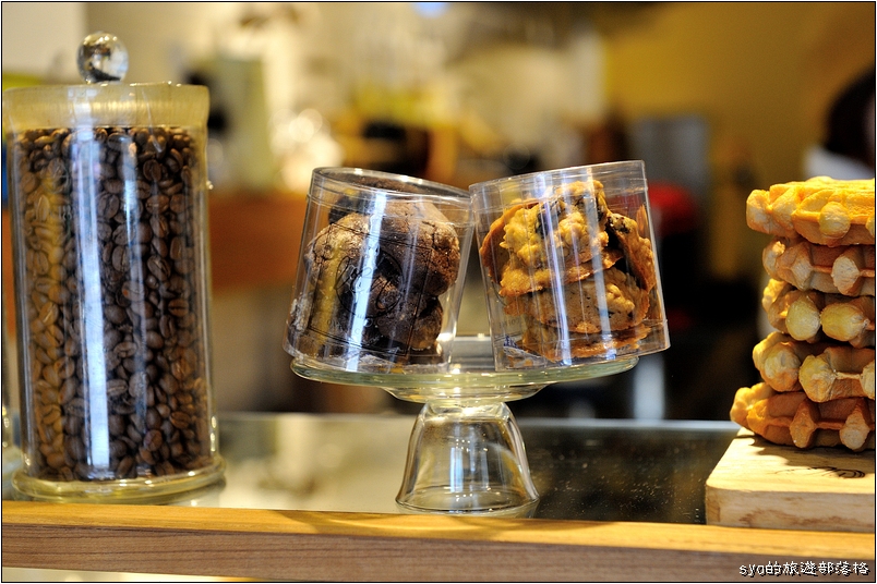 【台北西門町 咖啡館】Oven Coffee 烤香現烘咖啡 | 用溫度勾勒的咖啡館