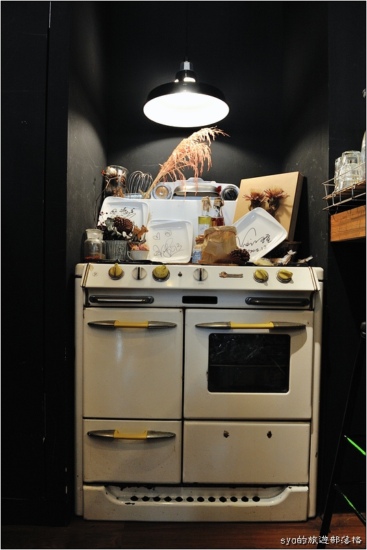 【台北西門町 咖啡館】Oven Coffee 烤香現烘咖啡 | 用溫度勾勒的咖啡館