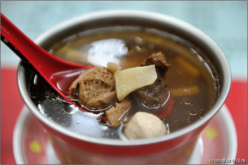 【台北 素食】慈明台素食 | 超飽滿內餡的雪裡紅水餃