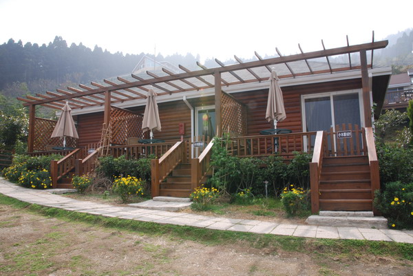 【新竹 景觀餐廳】山上人家 | 山中的歐式風情